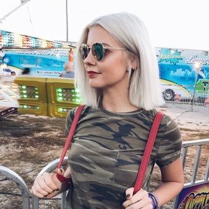 Meet your Posher, Naomi