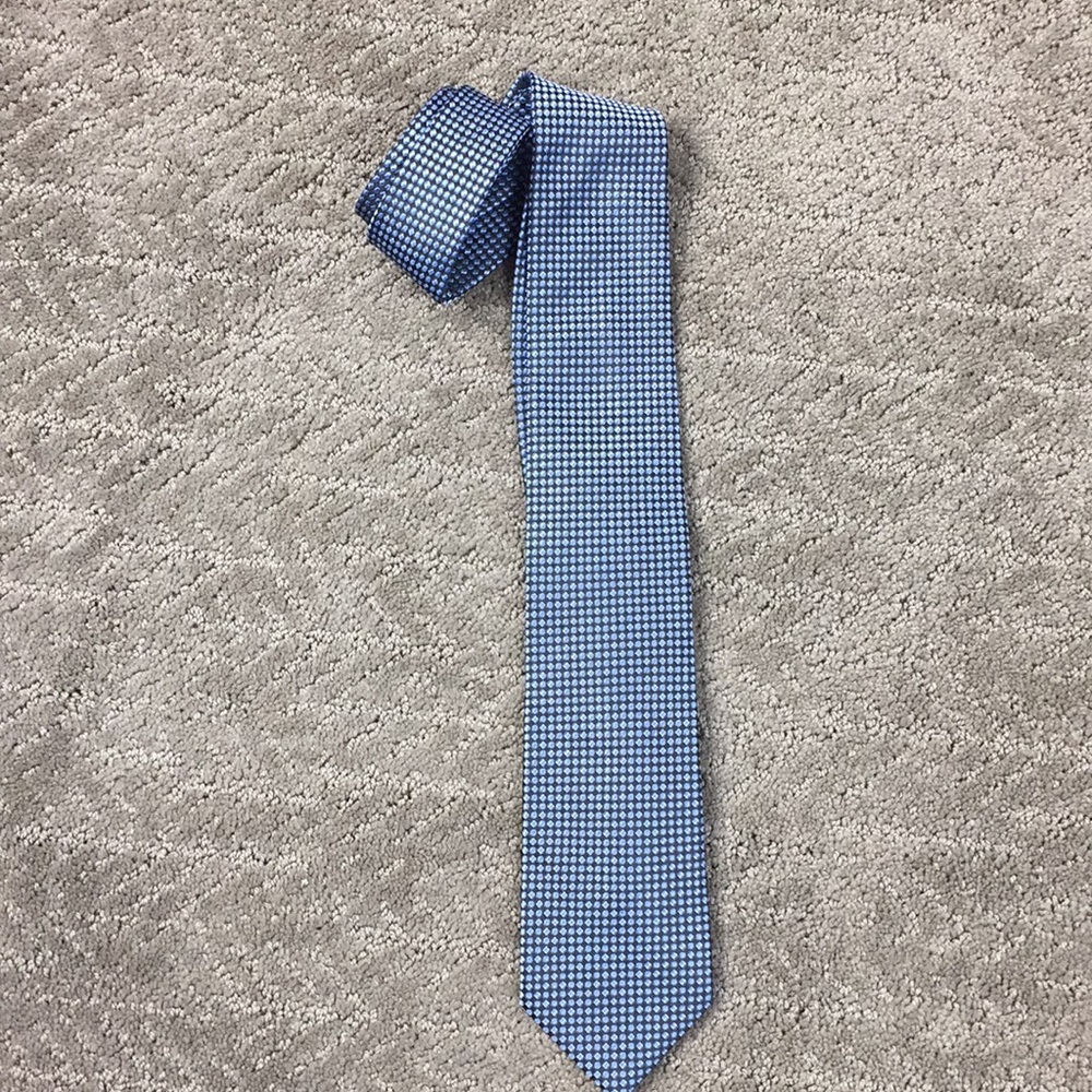 MICHAEL Michael Kors 100% Silk Black Blue Necktie