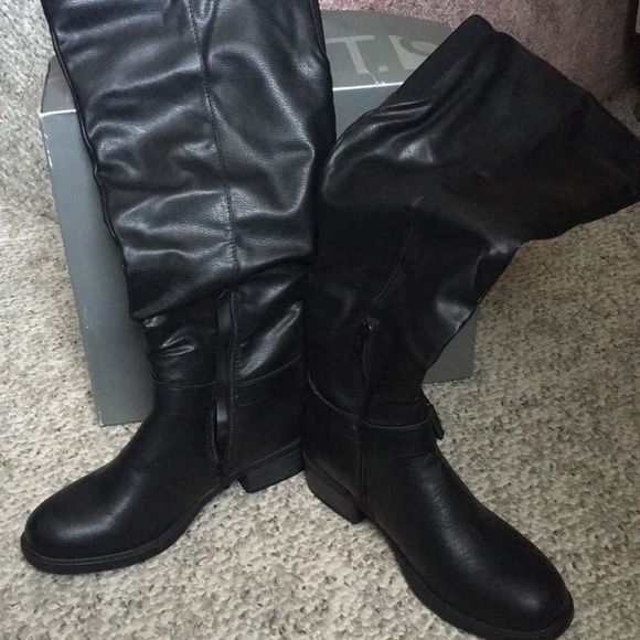 Black Riding Boots - Picture 3 of 7