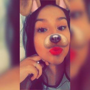 Meet your Posher, Leslie