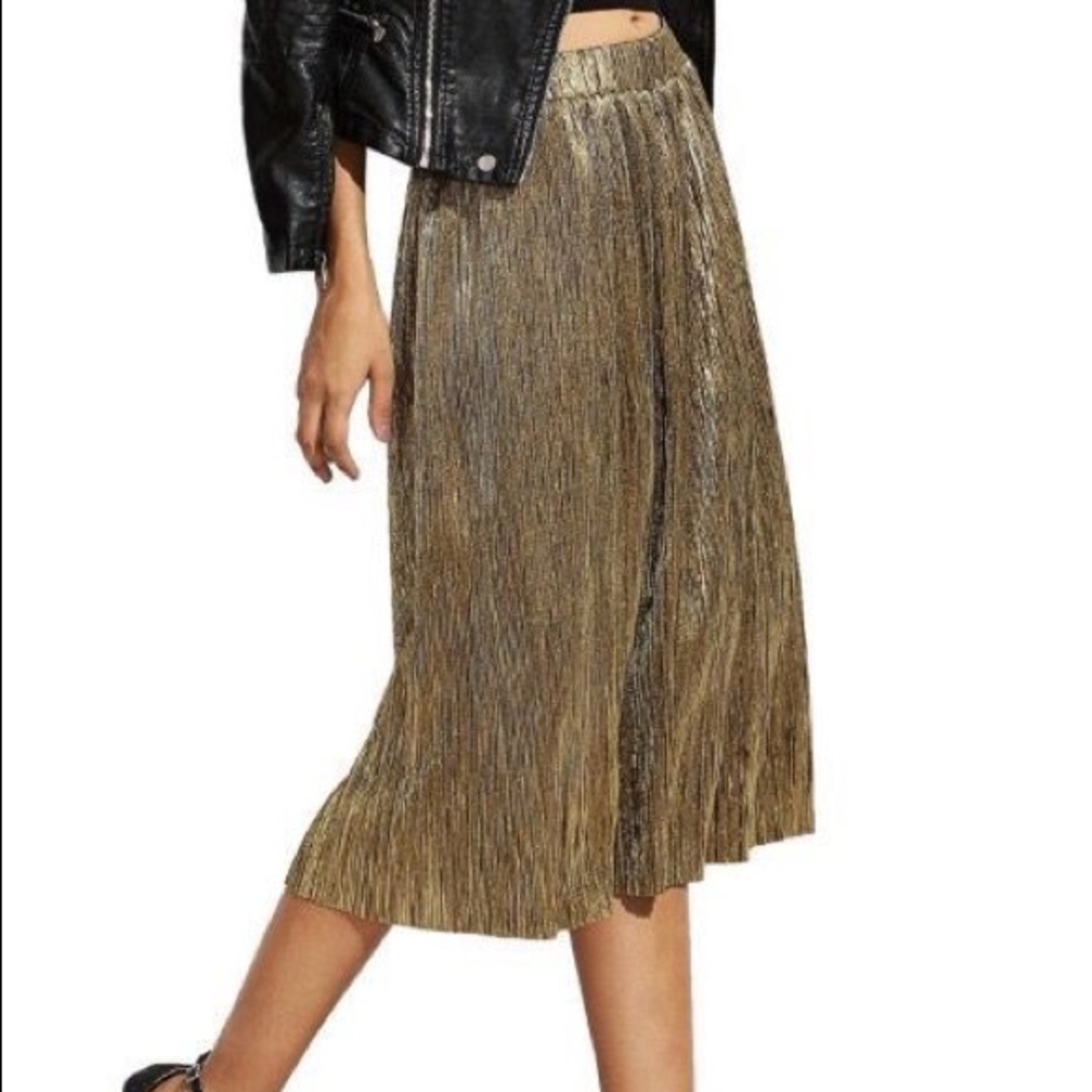 Gold metallic lamay pleated skirt
