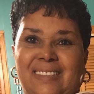 Meet your Posher, Denise