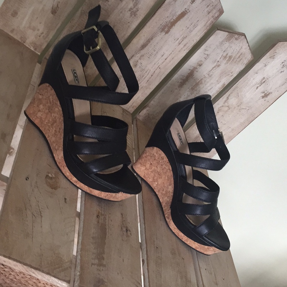 UGG Dillon Wedge sandal