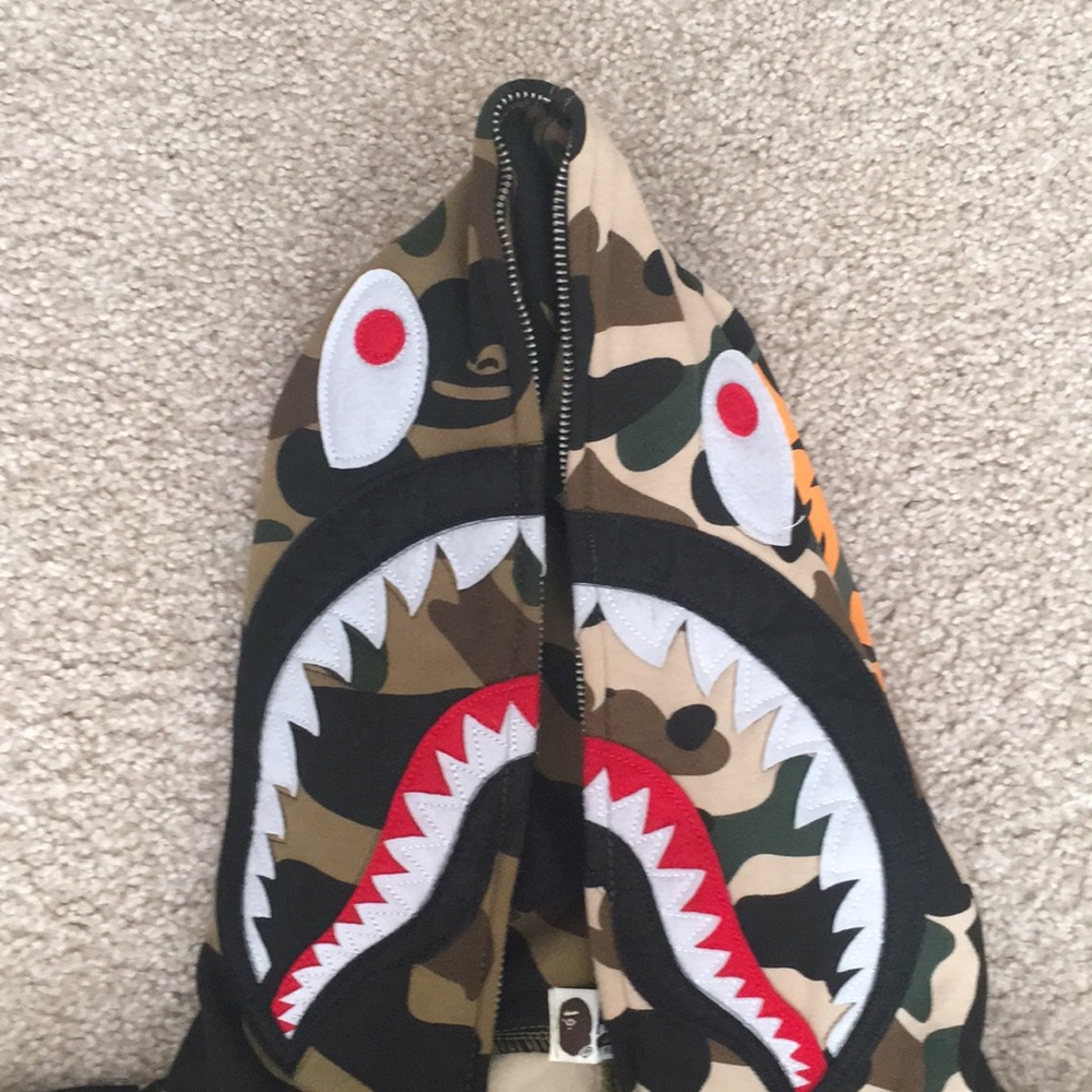 BAPE HOODIE (Size Small)