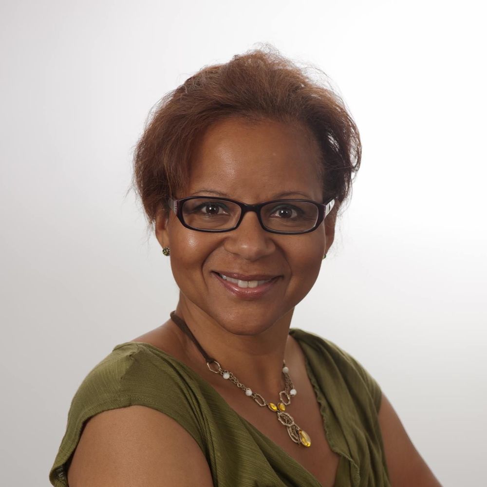 Meet your Posher, Myra