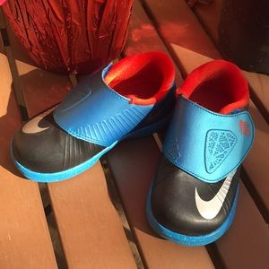 Size 7c Toddler Kevin Durant nike sneakers
