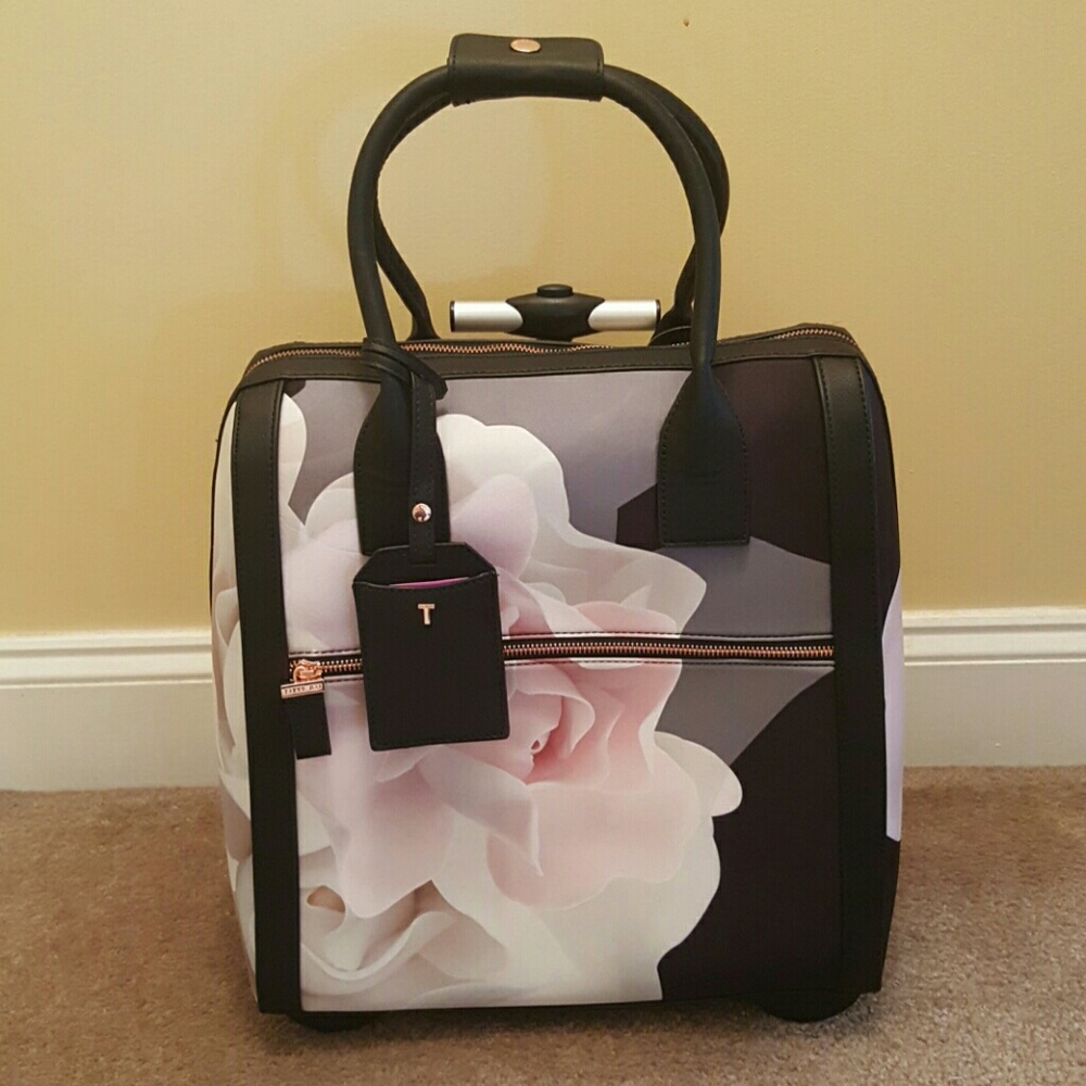 TED BAKER LONDON Porcelain Rose Odina Suitcase