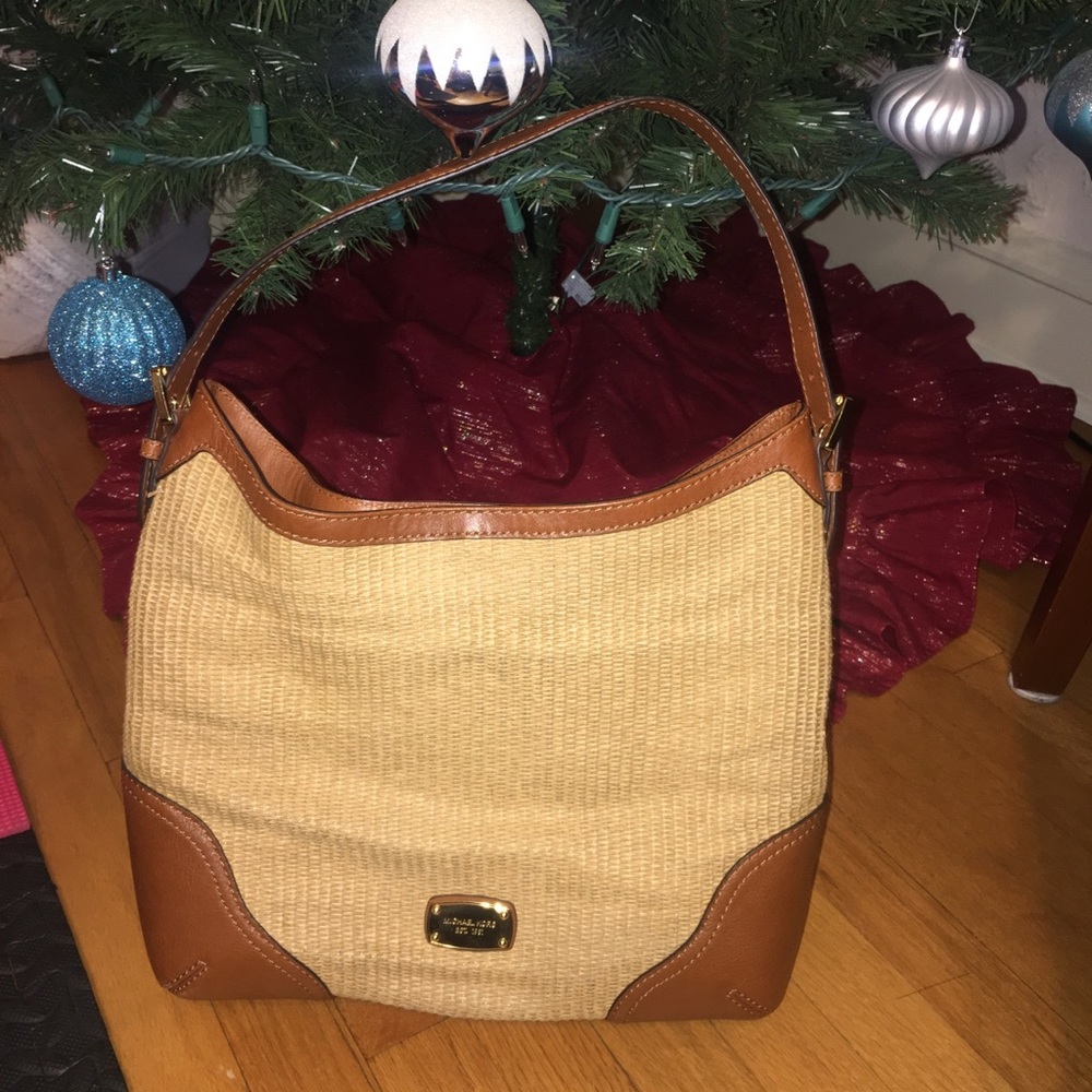 ❄️❄️Beautiful Michael Kors purse!❄️❄️