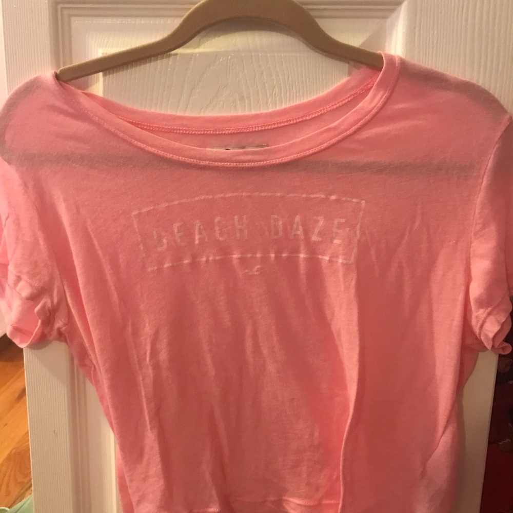 Hollister cropped Tee