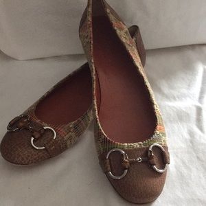 GUCCI flats SZ 39.5 multi color