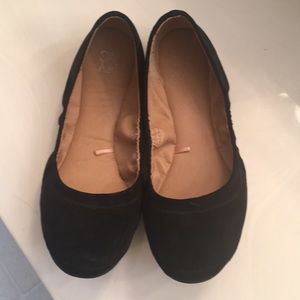 New York & Co black suede flats