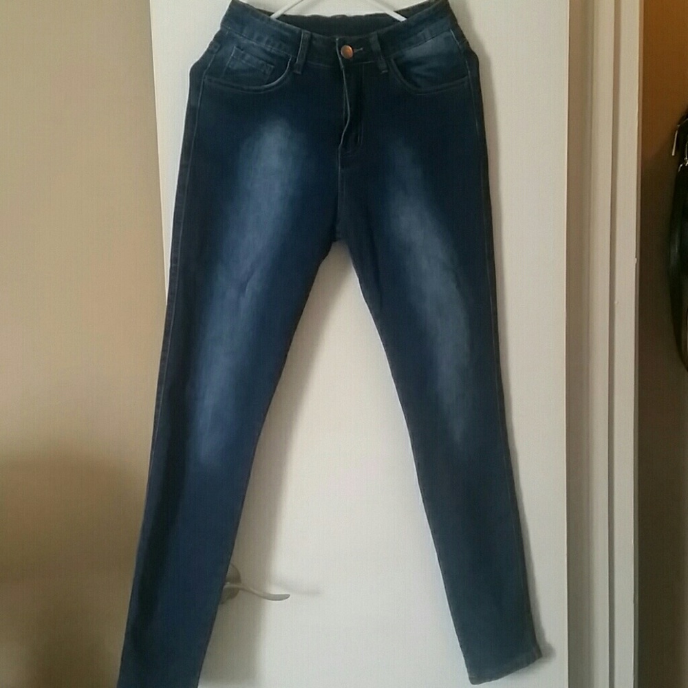 High waisted jeans