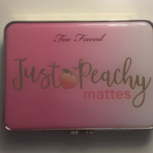 Too Faced Just Peachy Mattes palette