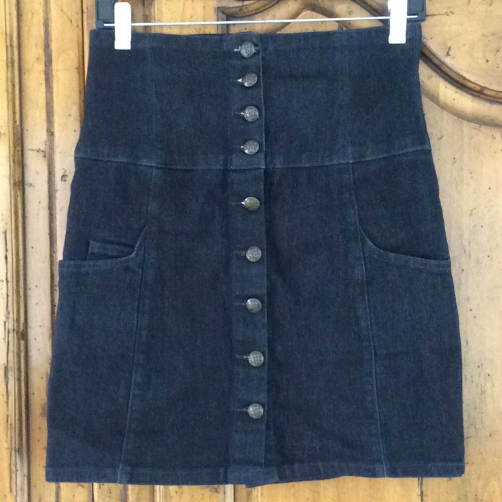 Fun Denim Skirt with Stretch!