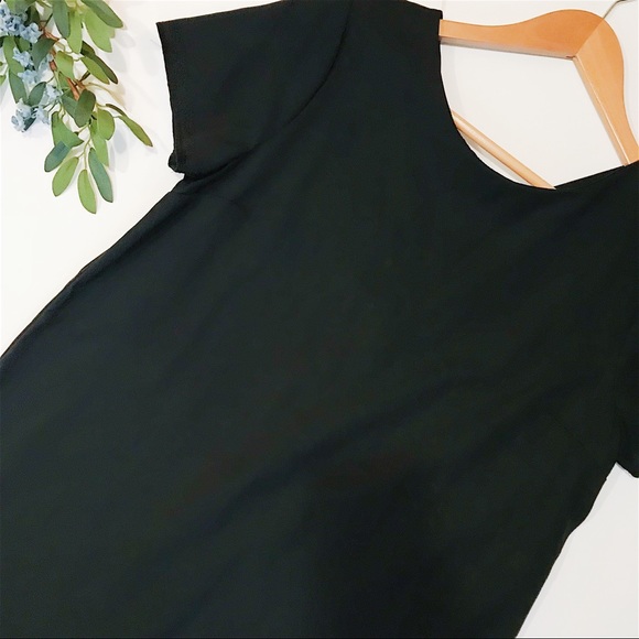 Lulu’s Black Shift Dress - Picture 1 of 8