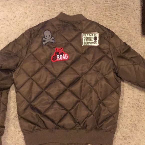 Authentic Zara patch jacket - Picture 2 of 2