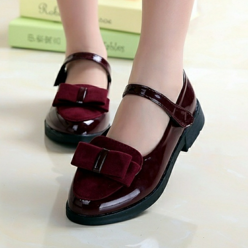 Girls shoes size 10