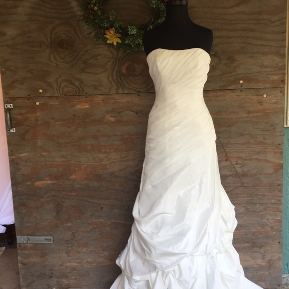 🆕 Couture Collection gown - Picture 3 of 8