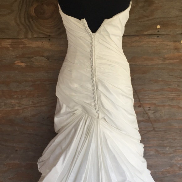 🆕 Couture Collection gown - Picture 7 of 8