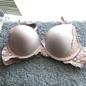 Victoria's Secret dream angles bra