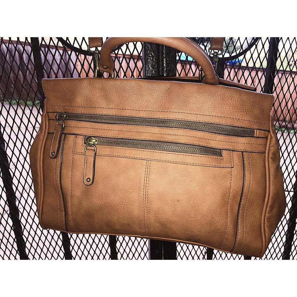 Large-medium Tan merona purse