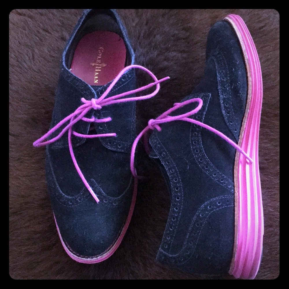 Cole Hahn Nike’s black/pink, size 7.5 C