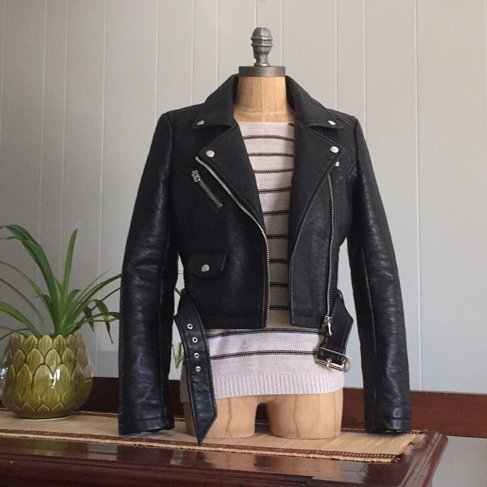 ••• SALE ••• UO Pebbled Leather Moto Jacket