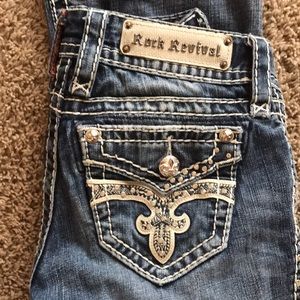 ⭐️ Like new Rock Revival