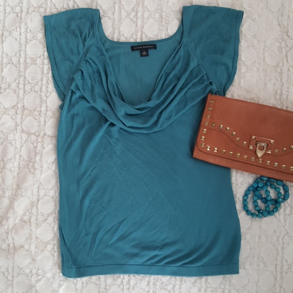 BANANA REPUBLIC SLOUCH FRONT SHIRT