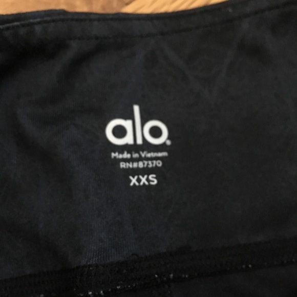 Alo Yoga Pants - Picture 2 of 2