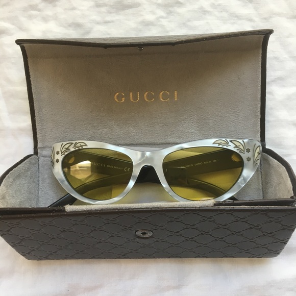 Gucci pearlized cat eye acetate sunglasses - Picture 1 of 4