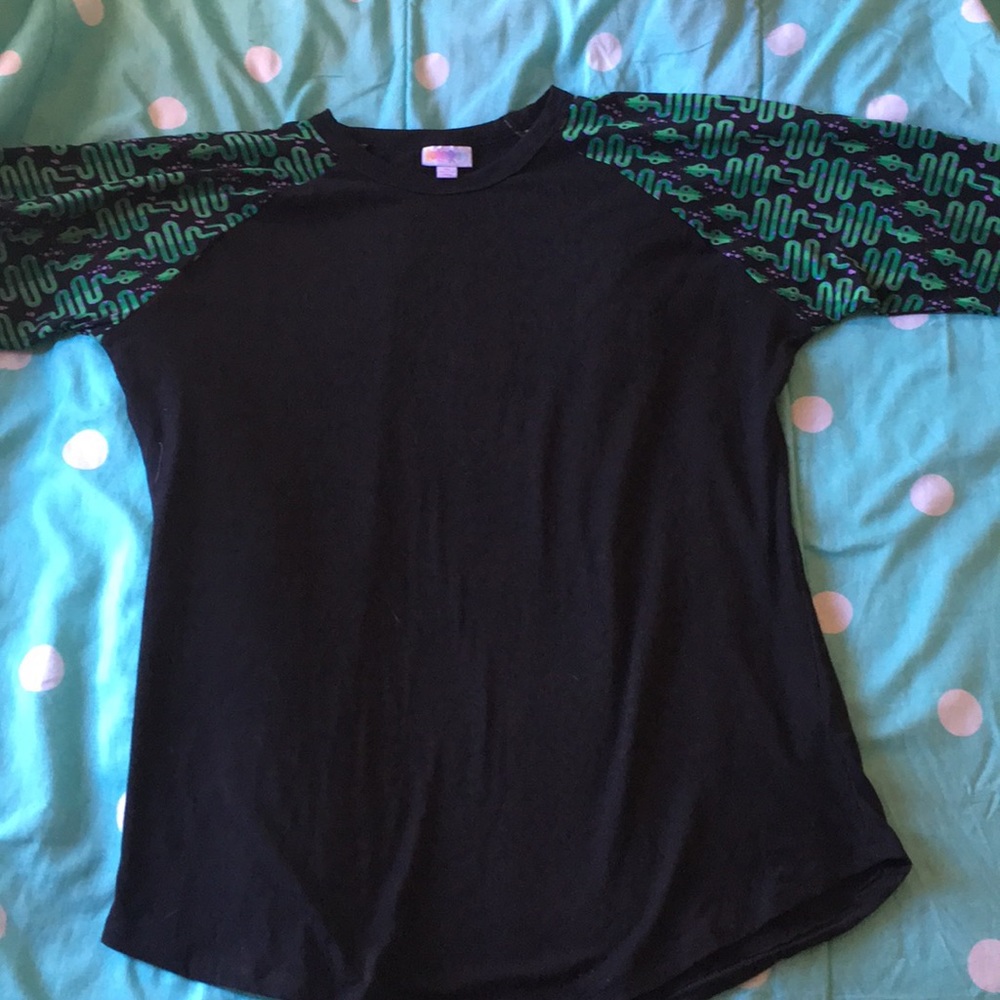 Lularoe size M baseball tee