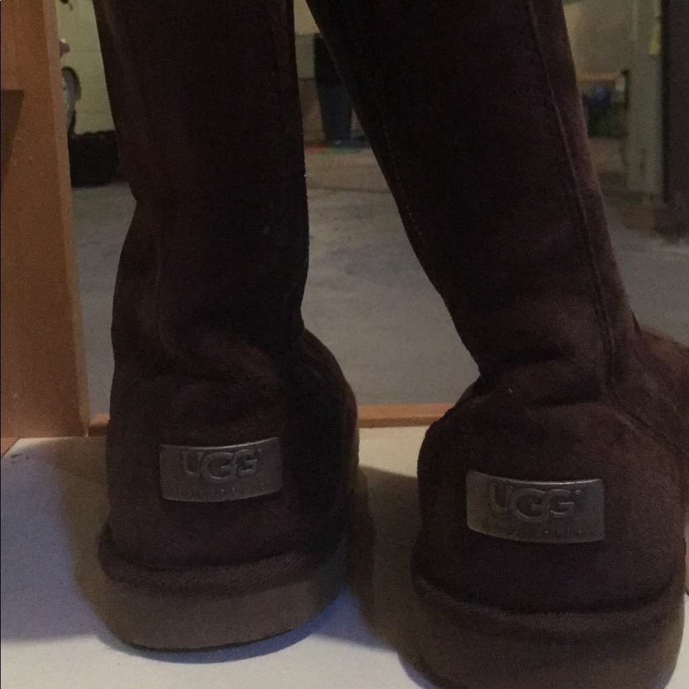 Uggs. Children’s. Brown suede