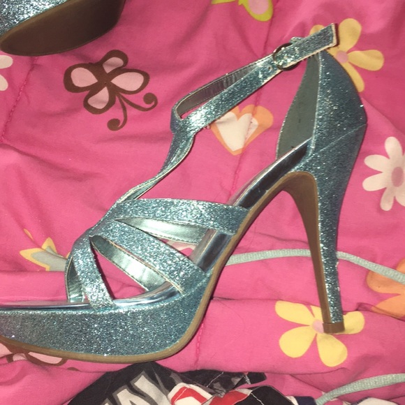 Blue glitter sandal heels women's size 8 - Picture 2 of 5
