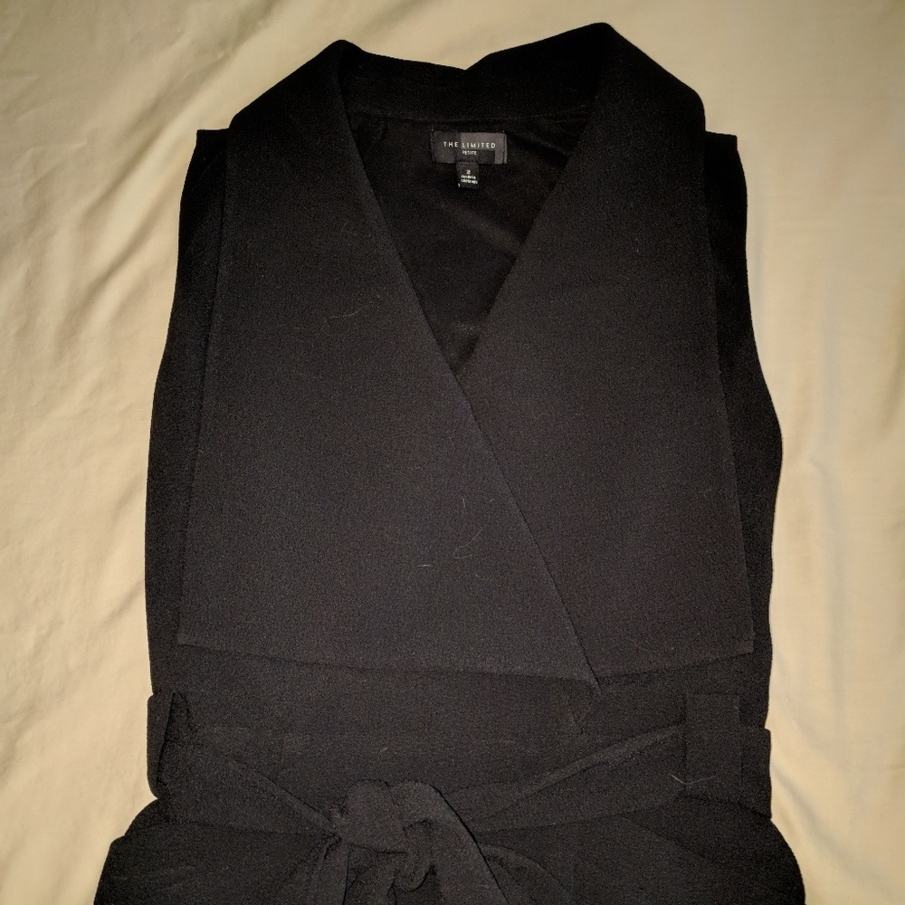 The Limited black size 2 petite dress with pockets