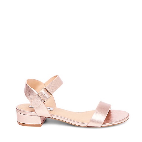 LAST PAIR! Leather Steve Madden Rose Sandals 🌹 - Picture 2 of 6