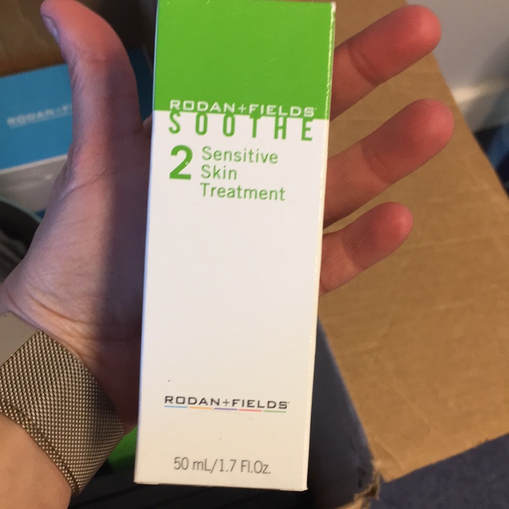 Rodan + Fields Soothe 2 Sensitive Skin NIB