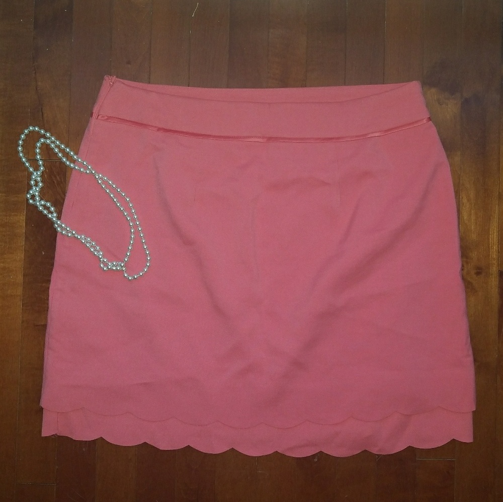 Pink scalloped pencil skirt