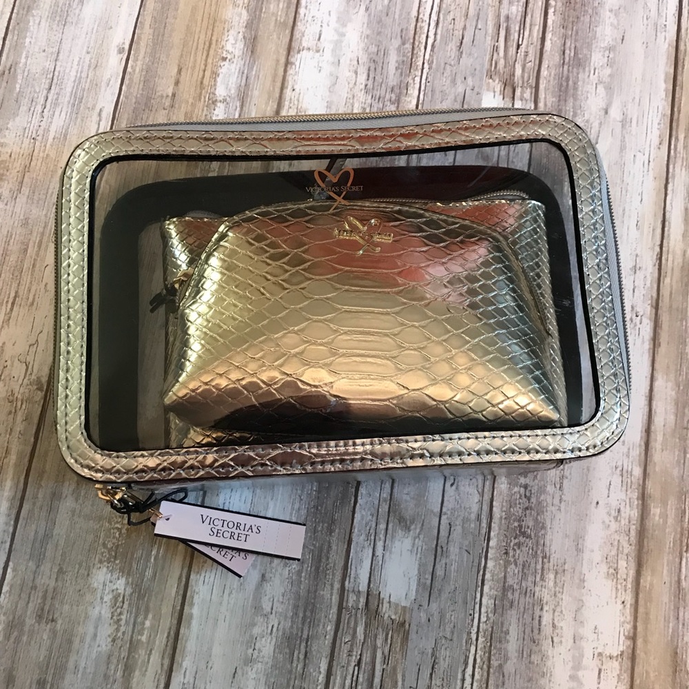 NWT🎉 VS cosmetic bags giftset