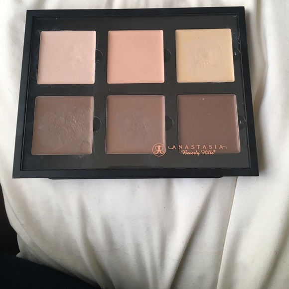 Anastasia cream contour palette barely used - Picture 2 of 2