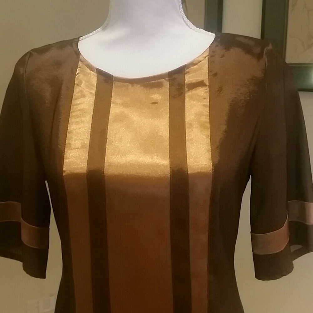 Vertigo Paris dress, flattering. - Picture 4 of 5