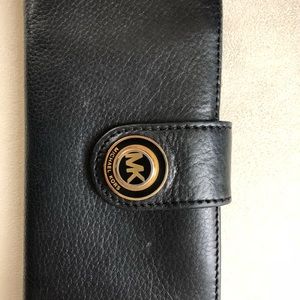 Black Michael Kors trifold wallet