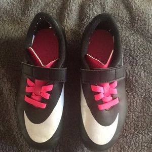 Nike girls soccer cleats