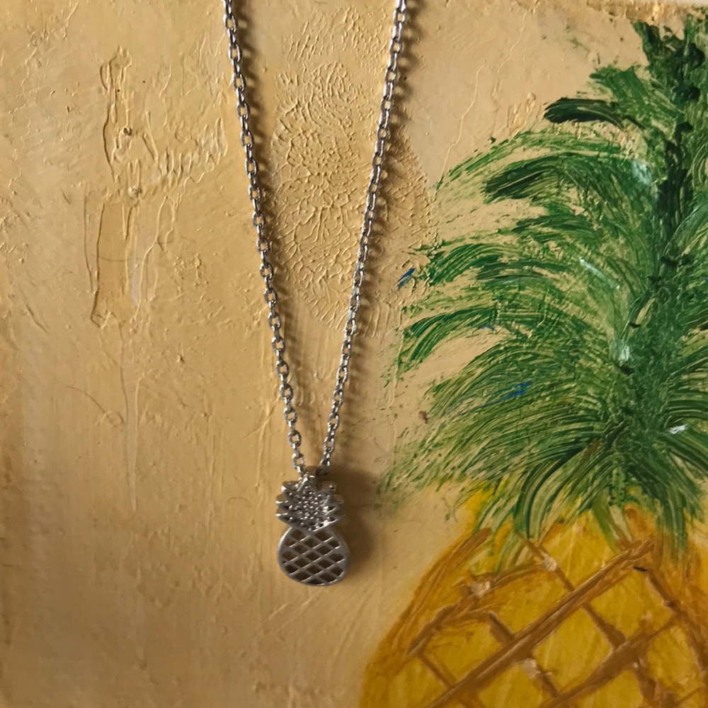 Silver Plated Pineapple Necklace - Picture 1 of 3
