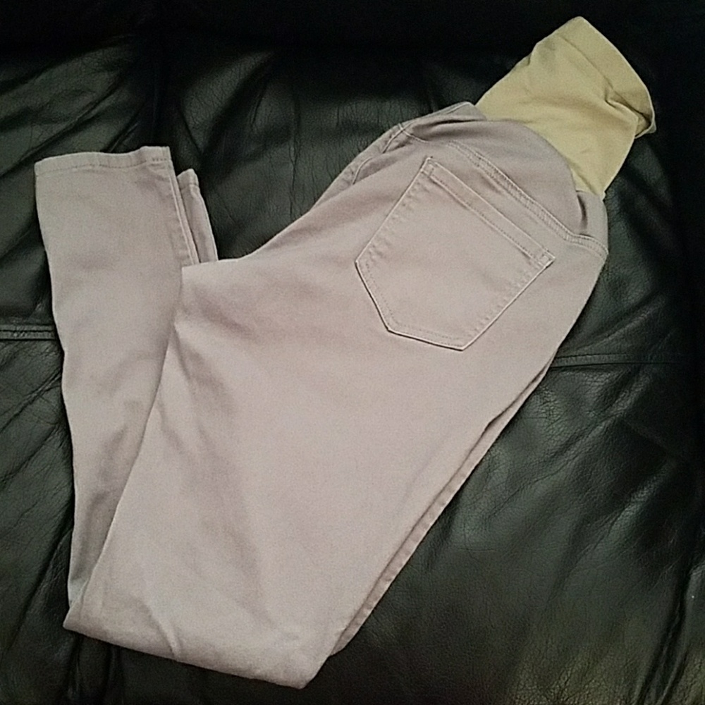 Light gray maternity jeans