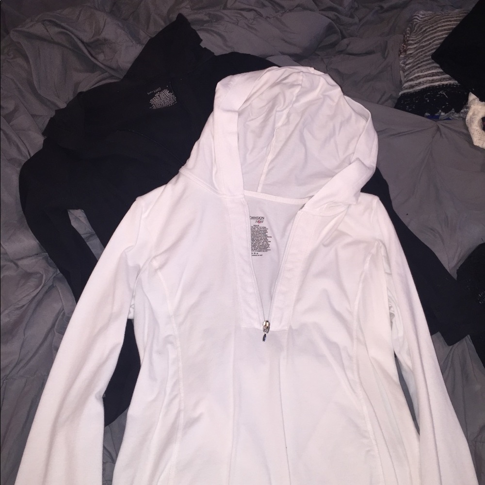 Black and white workout shirts long sleeves