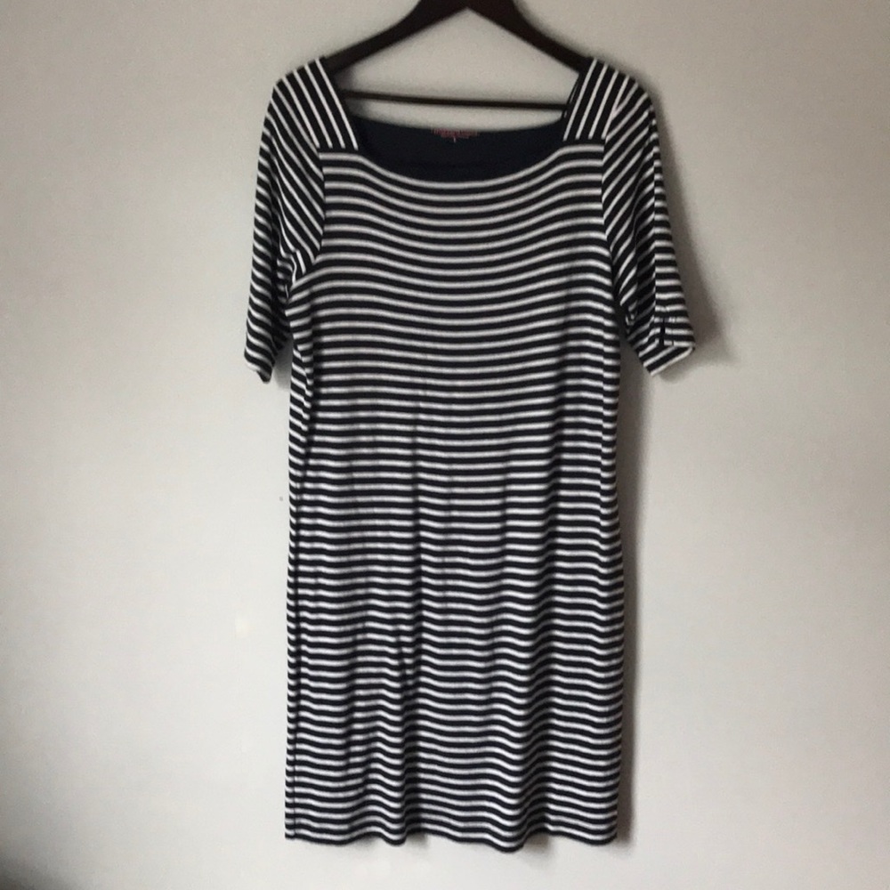 Vineyard vines dress