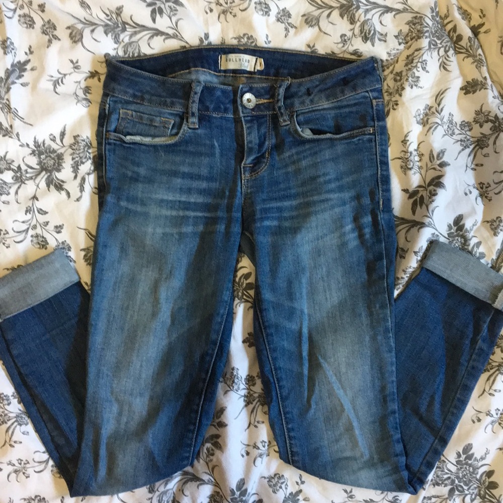 Light wash bullhead jeans