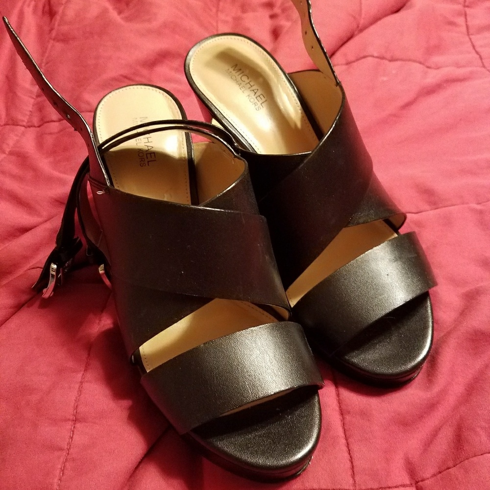 Michael Kors size 7
