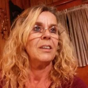 Meet your Posher, Debbie